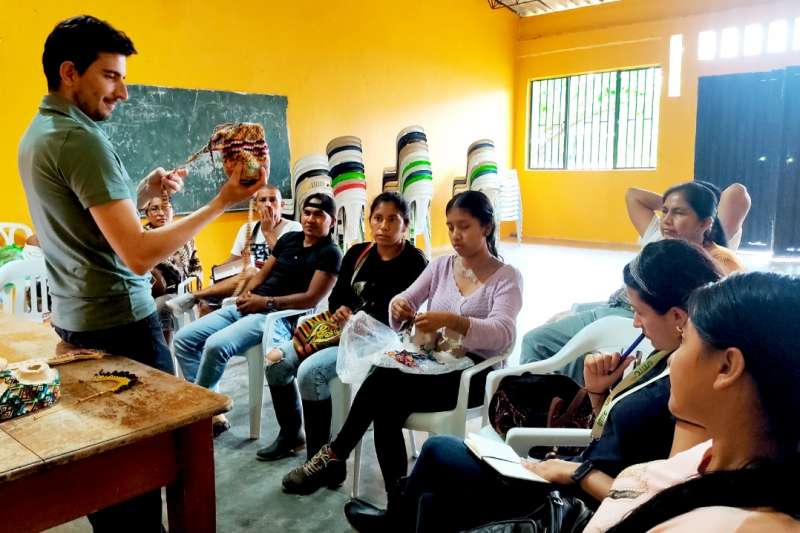  Hilos de la Tierra: busca fortalecer las habilidades socioempresariales de las comunidades indígenas de los municipios de Orito,Puerto Asís